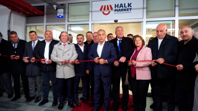 PARANIN DEĞİL, SEVGİ VE DAYANIŞMANIN GEÇTİĞİ TEK MARKET: HALK MARKET